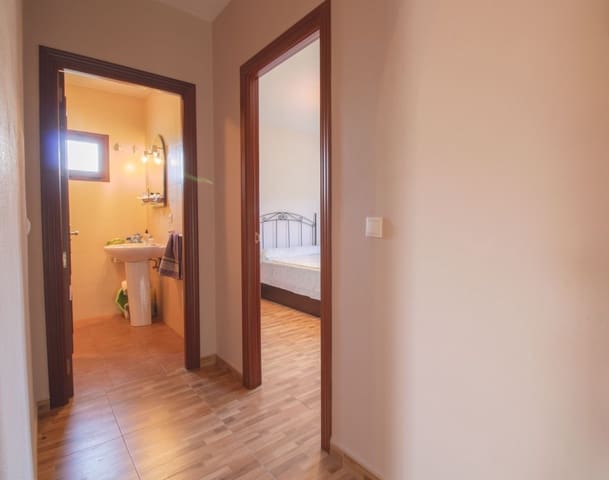 4 soveværelse Finca/Landehus til salg i Riogordo - € 330.000 (Ref: 9850321)