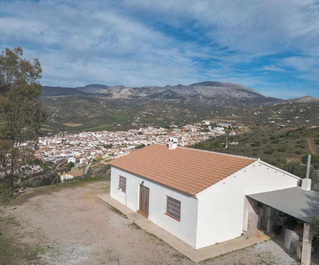 4 soveværelse Finca/Landehus til salg i Riogordo - € 330.000 (Ref: 9850321)