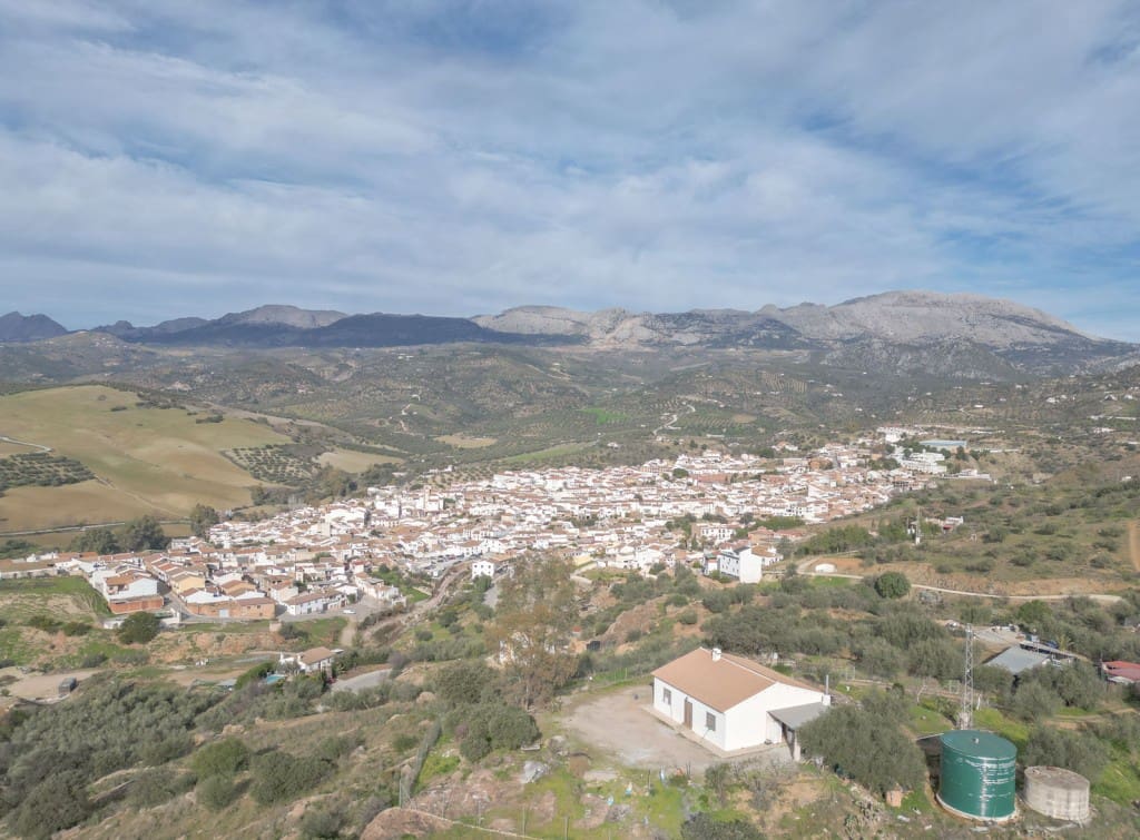 4 soveværelse Finca/Landehus til salg i Riogordo - € 330.000 (Ref: 9850321)