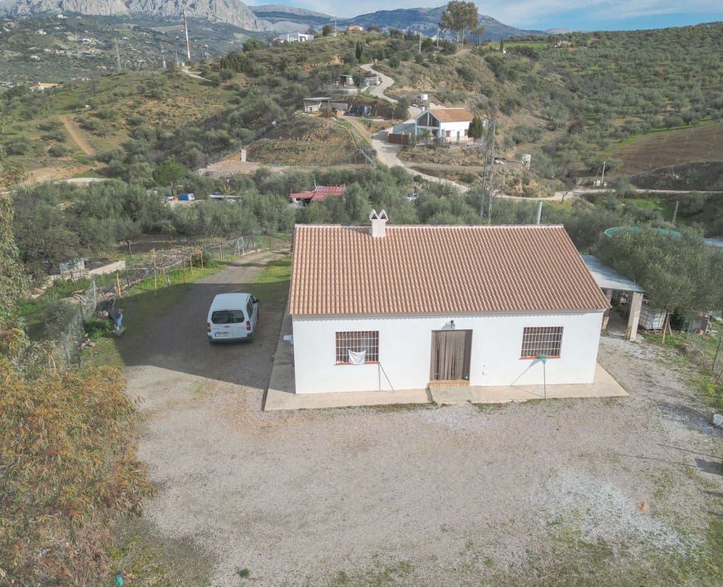 4 soveværelse Finca/Landehus til salg i Riogordo - € 330.000 (Ref: 9850321)