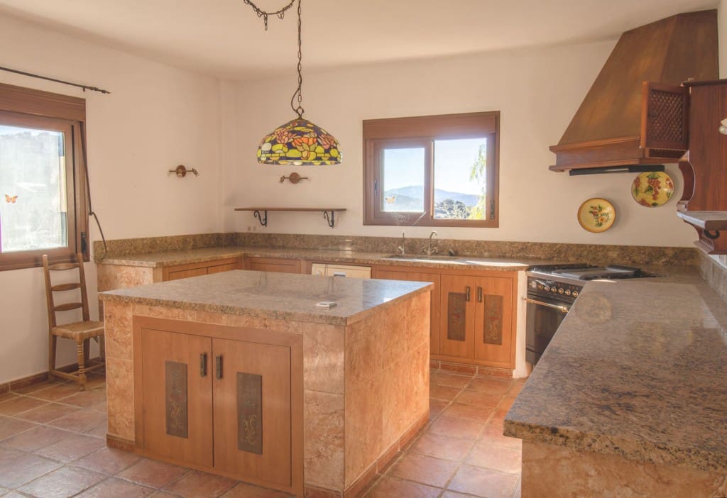 3 soveværelse Finca/Landehus til salg i Riogordo - € 240.000 (Ref: 9850325)