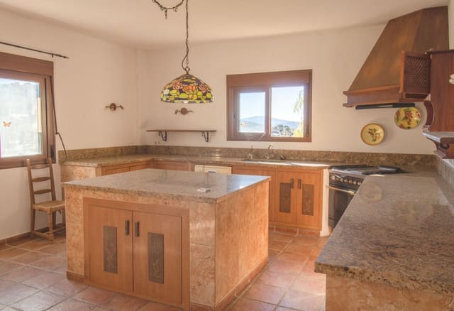 3 soveværelse Finca/Landehus til salg i Riogordo - € 240.000 (Ref: 9850325)