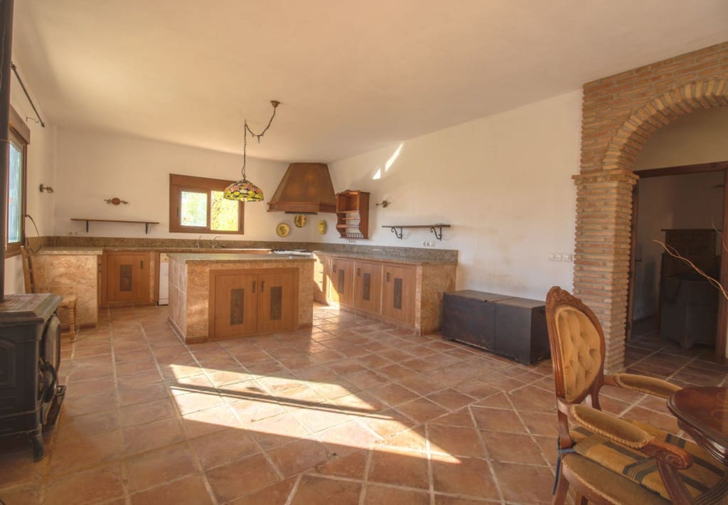 3 soveværelse Finca/Landehus til salg i Riogordo - € 240.000 (Ref: 9850325)