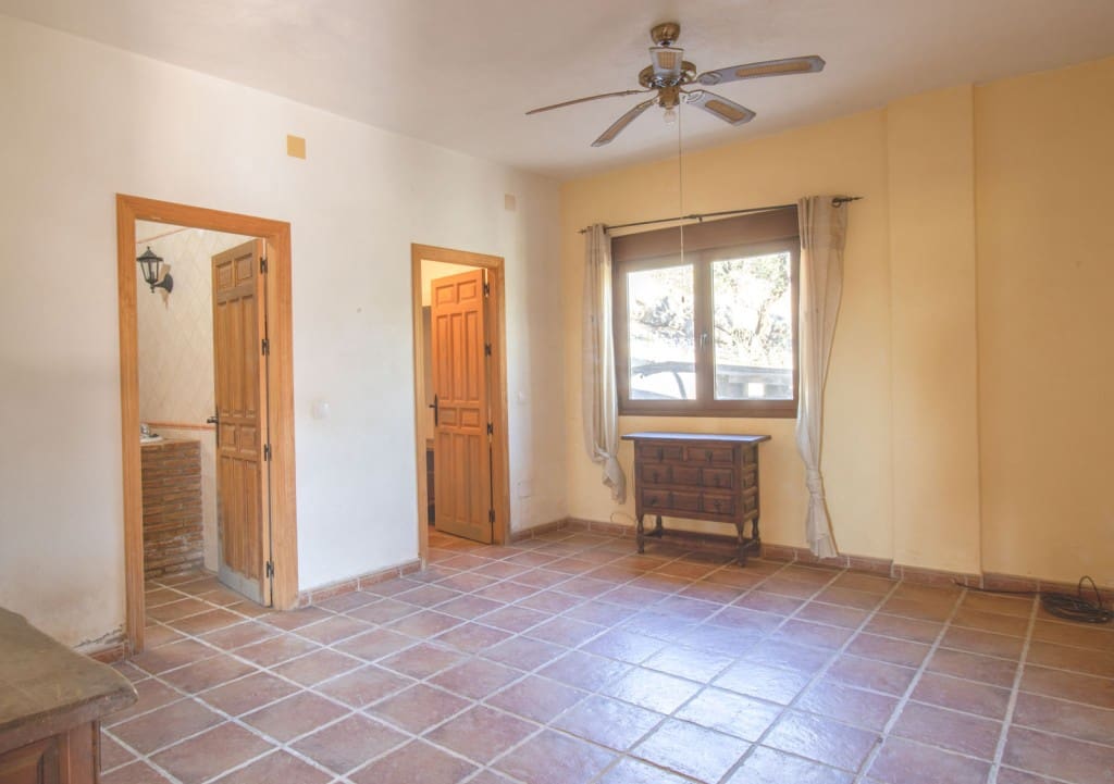 3 soveværelse Finca/Landehus til salg i Riogordo - € 240.000 (Ref: 9850325)