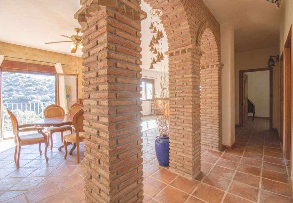 3 soveværelse Finca/Landehus til salg i Riogordo - € 240.000 (Ref: 9850325)