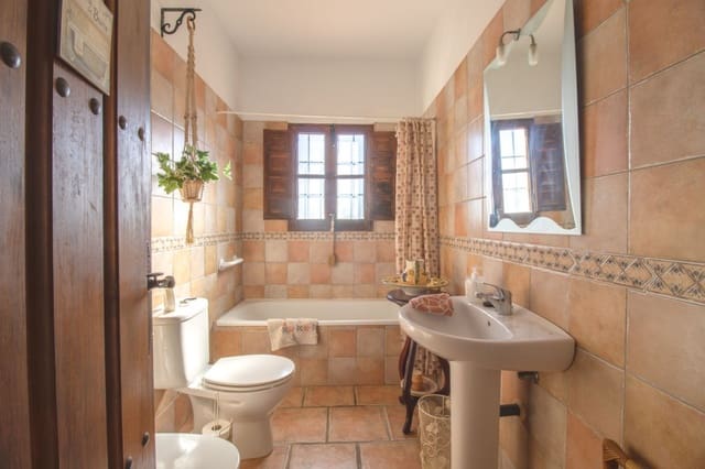 3 chambre Finca/Maison de Campagne à vendre à Periana avec piscine - 365 000 € (Ref: 9850326)