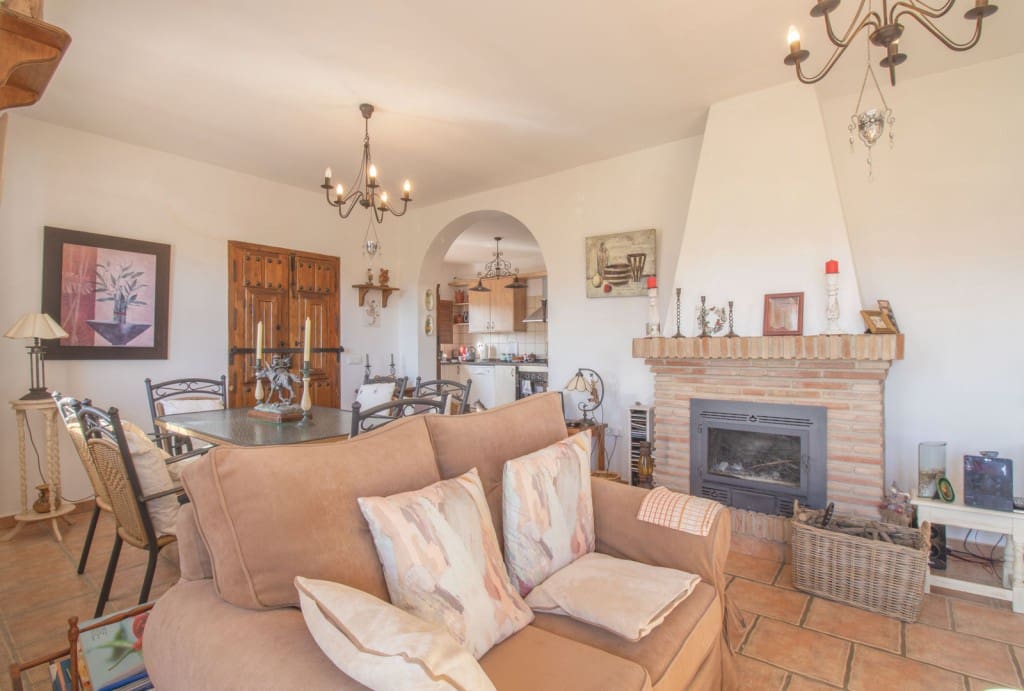 3 soveværelse Finca/Landehus til salg i Periana med swimmingpool - € 365.000 (Ref: 9850326)