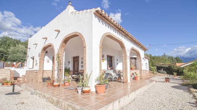3 chambre Finca/Maison de Campagne à vendre à Periana avec piscine - 365 000 € (Ref: 9850326)