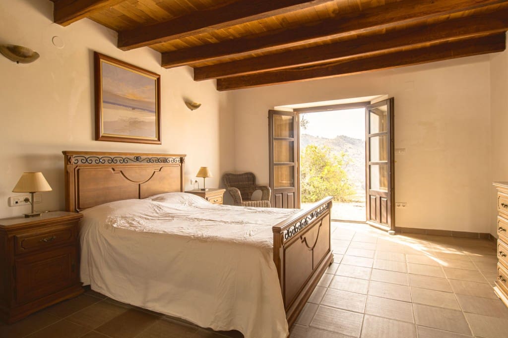 4 bedroom Finca/Country House for sale in Comares with pool - € 695,000 (Ref: 9850330)