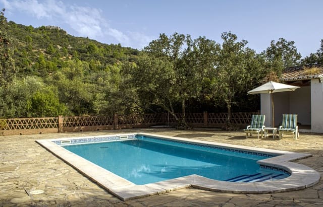 4 soveværelse Finca/Landehus til salg i Comares med swimmingpool - € 695.000 (Ref: 9850330)