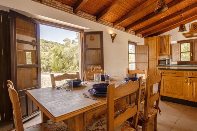 4 soveværelse Finca/Landehus til salg i Comares med swimmingpool - € 695.000 (Ref: 9850330)