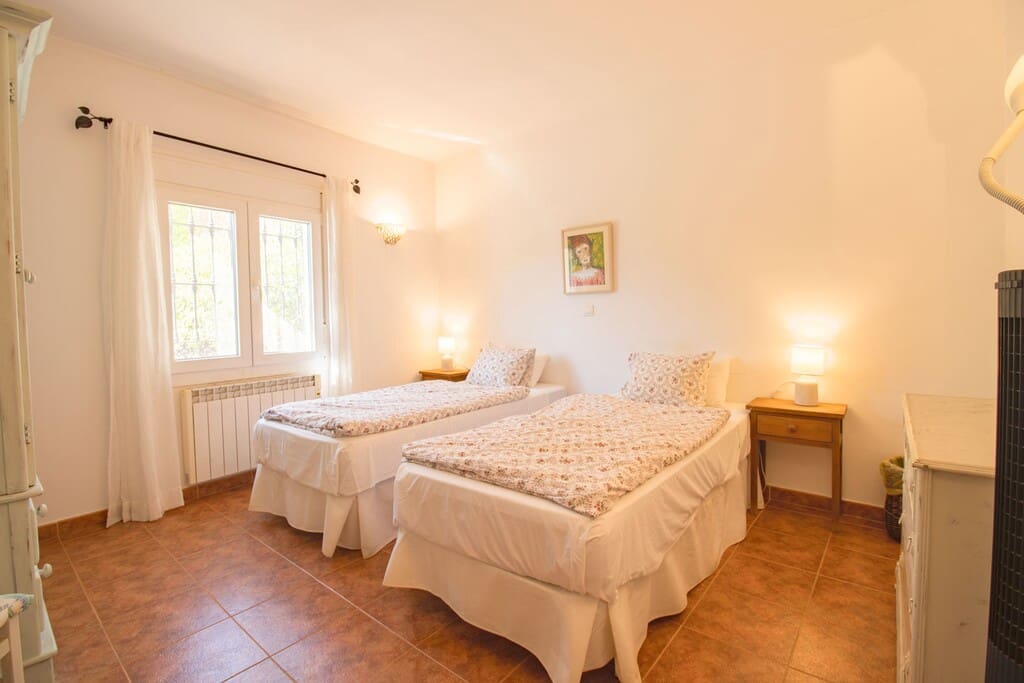2 soveværelse Finca/Landehus til salg i Alfarnatejo med swimmingpool garage - € 275.000 (Ref: 9850960)