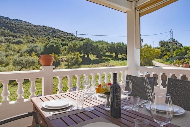 2 soveværelse Finca/Landehus til salg i Alfarnatejo med swimmingpool garage - € 275.000 (Ref: 9850960)