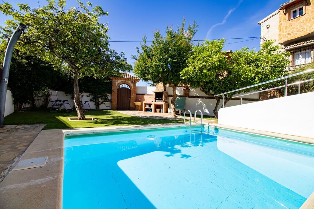 2 soveværelse Finca/Landehus til salg i Alfarnatejo med swimmingpool garage - € 275.000 (Ref: 9850960)
