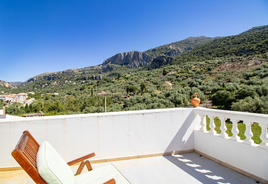 2 soveværelse Finca/Landehus til salg i Alfarnatejo med swimmingpool garage - € 275.000 (Ref: 9850960)
