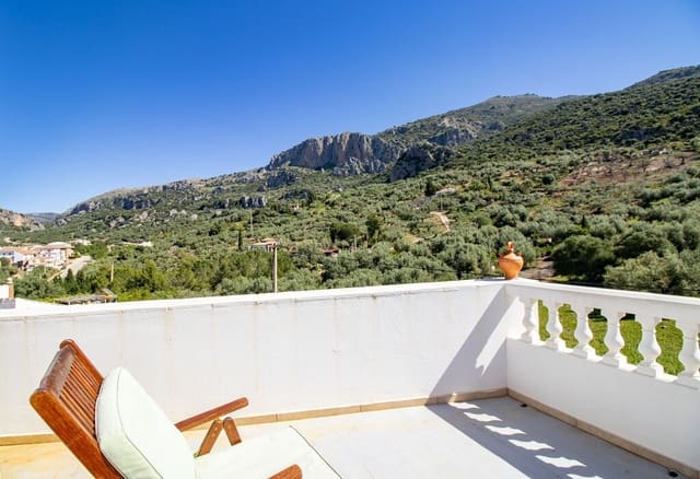 2 soveværelse Finca/Landehus til salg i Alfarnatejo med swimmingpool garage - € 275.000 (Ref: 9850960)