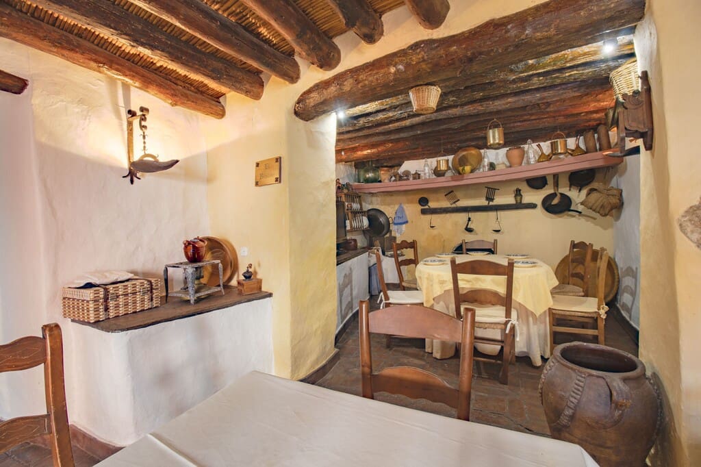 14 Zimmer Finca/Landgut zu verkaufen in Riogordo mit Pool - 1.500.000 € (Ref: 9855084)