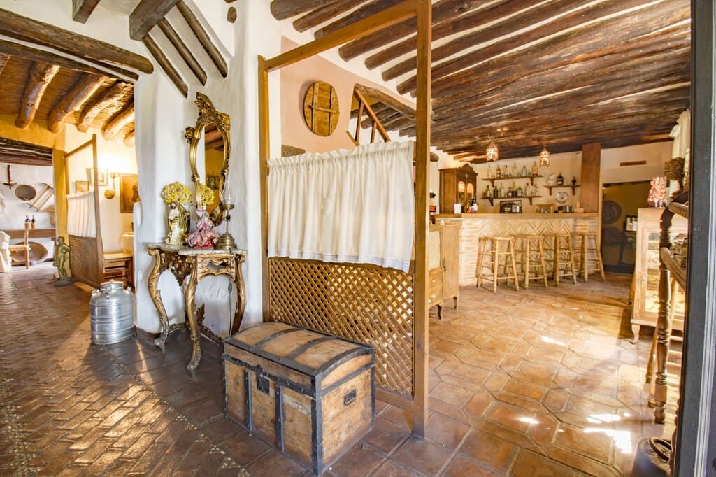 14 Zimmer Finca/Landgut zu verkaufen in Riogordo mit Pool - 1.500.000 € (Ref: 9855084)