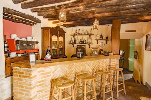 14 Zimmer Finca/Landgut zu verkaufen in Riogordo mit Pool - 1.500.000 € (Ref: 9855084)