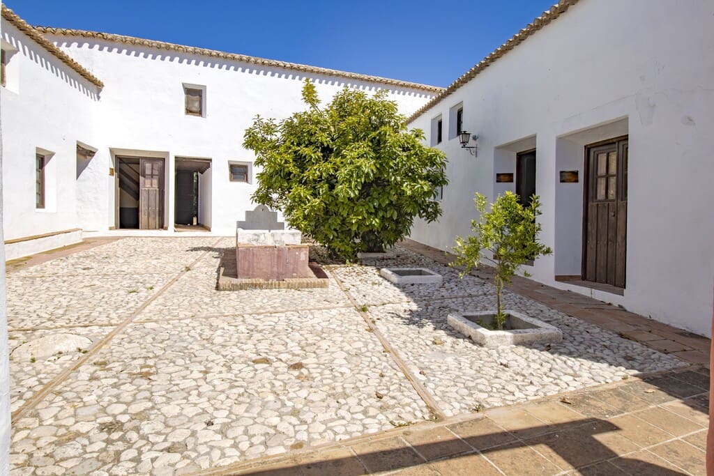 14 Zimmer Finca/Landgut zu verkaufen in Riogordo mit Pool - 1.500.000 € (Ref: 9855084)