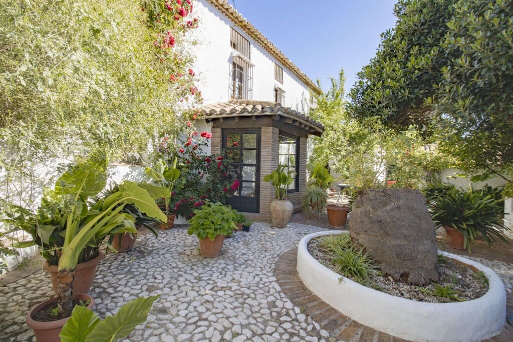 14 Zimmer Finca/Landgut zu verkaufen in Riogordo mit Pool - 1.500.000 € (Ref: 9855084)