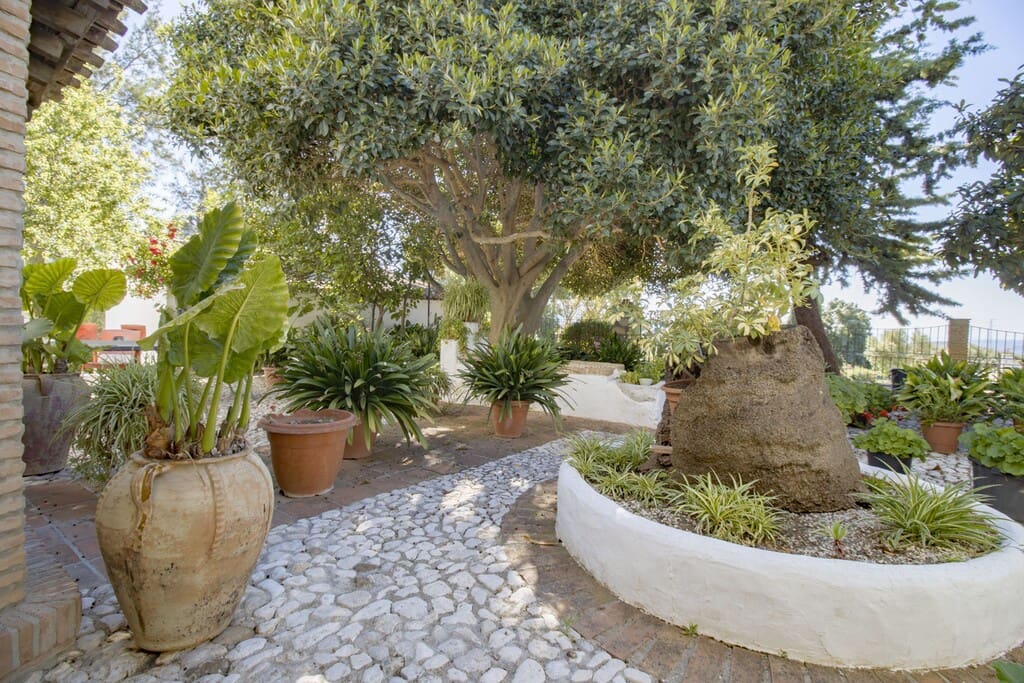 14 Zimmer Finca/Landgut zu verkaufen in Riogordo mit Pool - 1.500.000 € (Ref: 9855084)