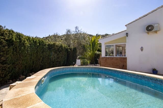 5 soveværelse Finca/Landehus til salg i Comares med swimmingpool - € 349.000 (Ref: 9859616)