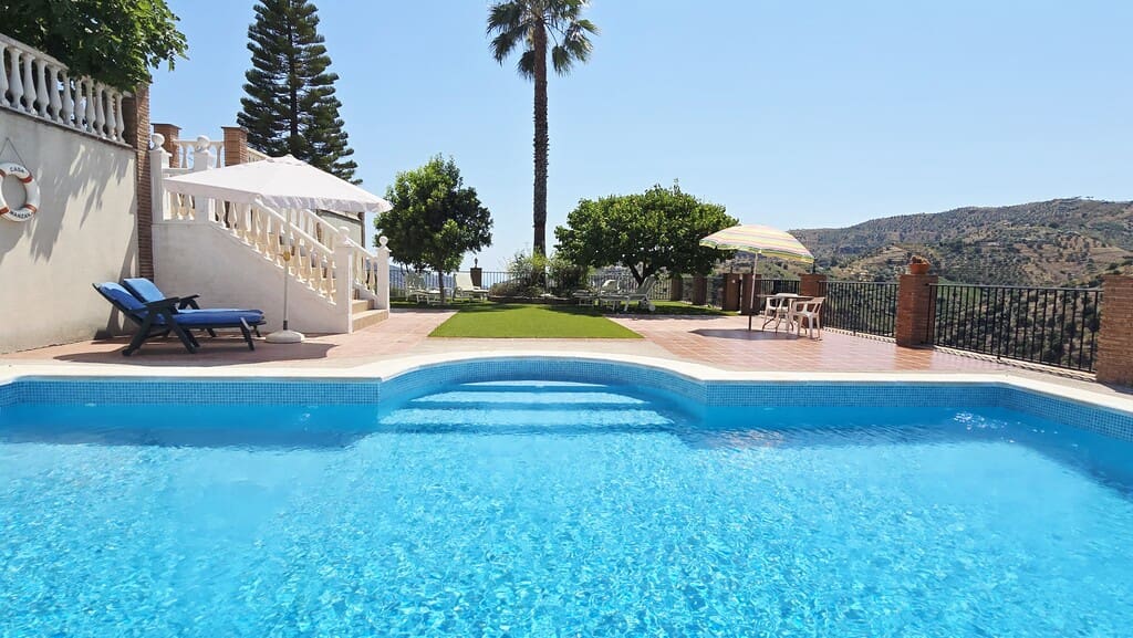 5 soveværelse Finca/Landehus til salg i Competa med swimmingpool garage - € 575.000 (Ref: 9933672)