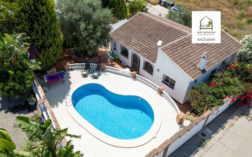 3 soveværelse Villa til salg i Mondron med swimmingpool - € 315.000 (Ref: 9943383)