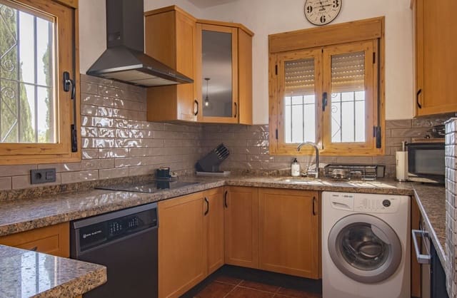 3 sypialnia Finka/Dom wiejski na sprzedaż w Colmenar z basenem - 360 000 € (Ref: 9949299)
