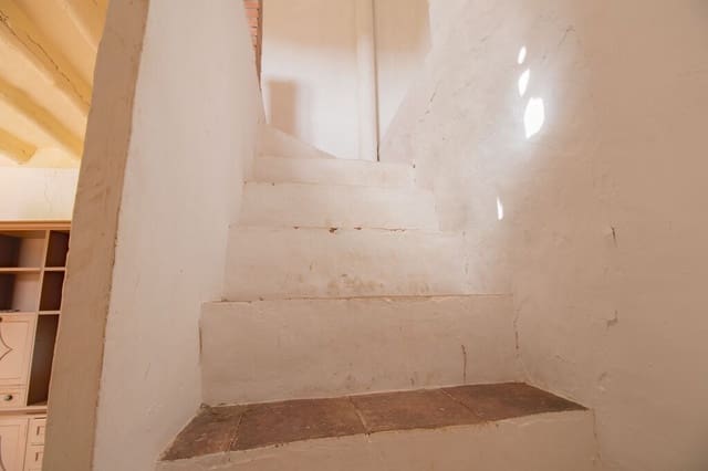 4 soveværelse Finca/Landehus til salg i Riogordo - € 75.000 (Ref: 9962232)