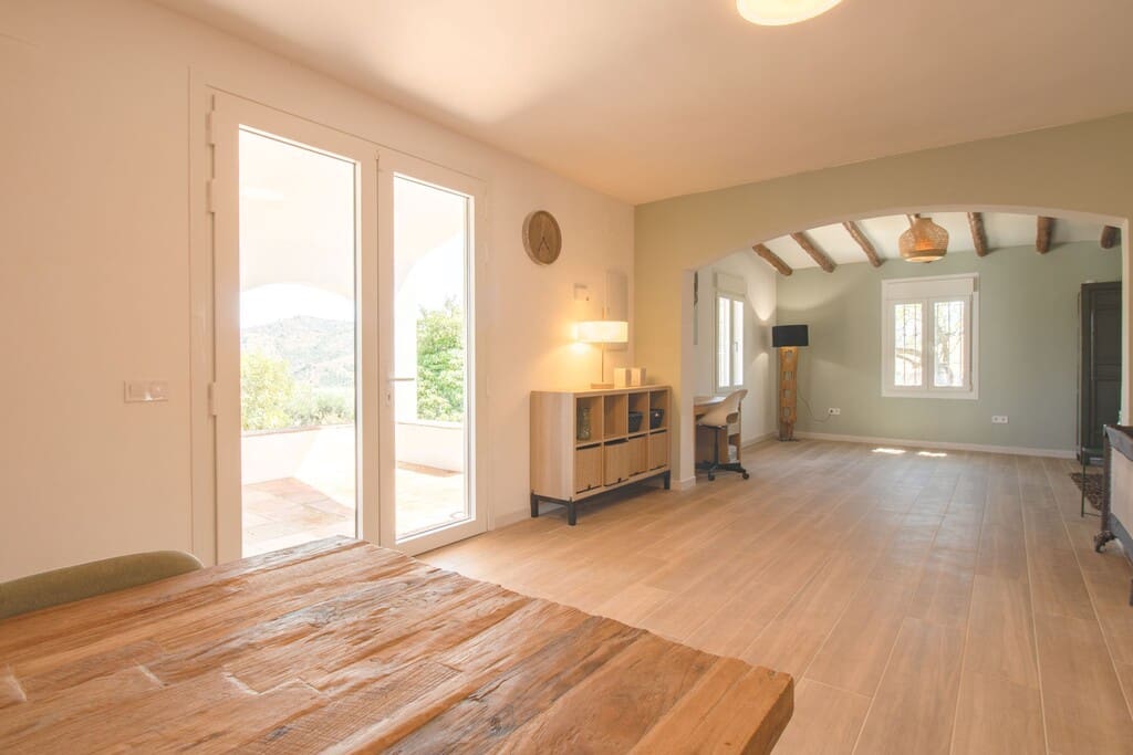 5 soveværelse Finca/Landehus til salg i Riogordo med swimmingpool - € 635.000 (Ref: 9974919)