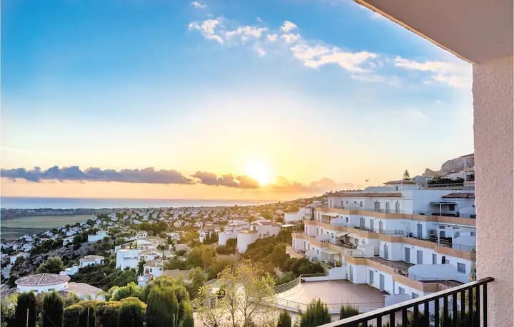 Ático de 2 habitaciones en Pego en alquiler con piscina garaje - 895 € (Ref: 9293828)