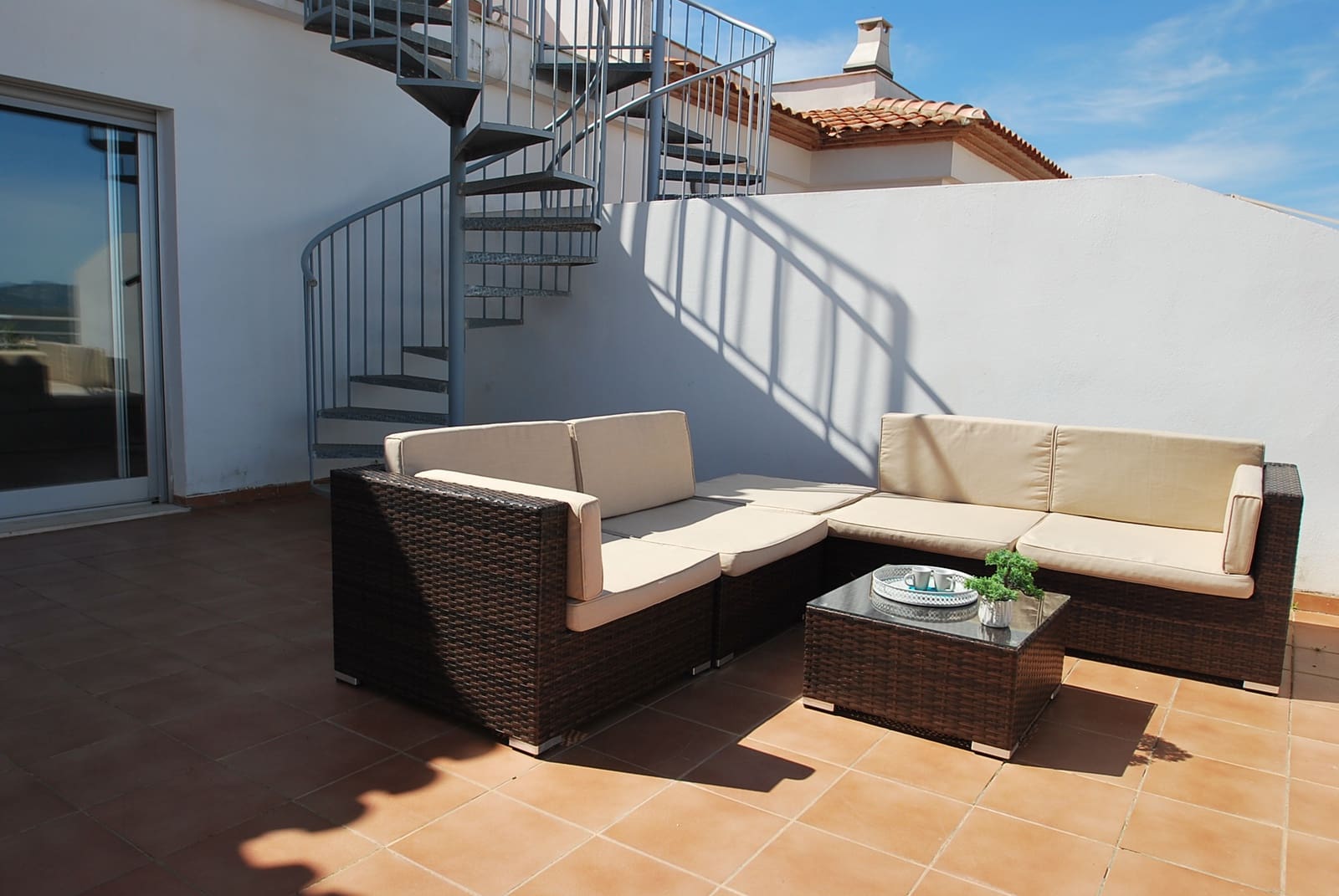 Ático de 2 habitaciones en Pego en alquiler con piscina garaje - 895 € (Ref: 9293828)