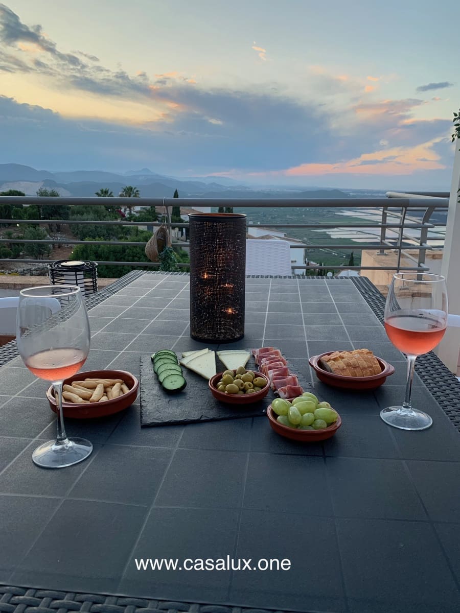 Ático de 2 habitaciones en Pego en alquiler con piscina garaje - 895 € (Ref: 9293828)