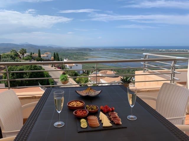 2 bedroom Penthouse for rent in Pego with pool garage - € 895 (Ref: 9293828)