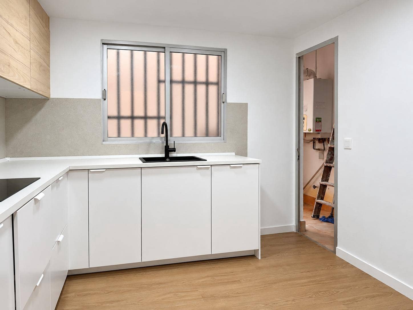 4 bedroom Flat for sale in Valencia city with garage - € 495,000 (Ref: 10185279)
