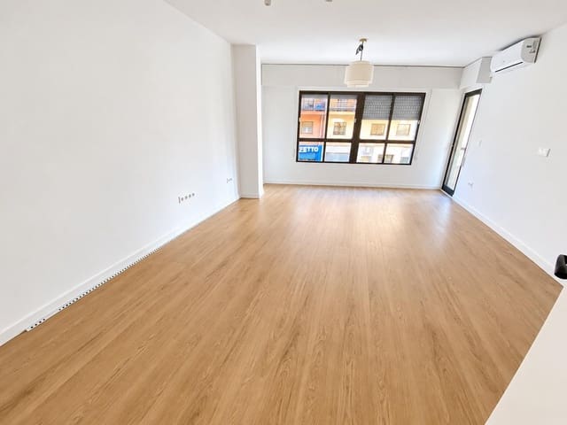 4 bedroom Flat for sale in Mont-Olivet, Valencia city with garage - € 495,000 (Ref: 10185279)