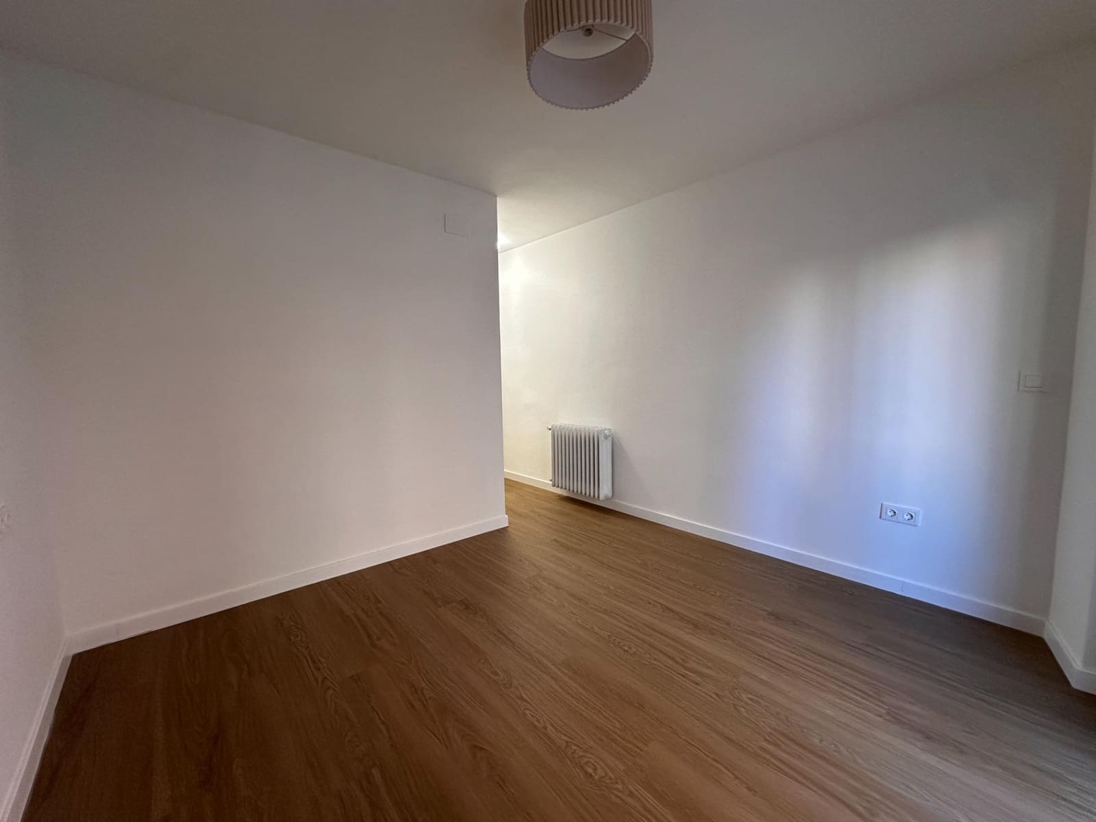4 bedroom Flat for sale in Valencia city with garage - € 495,000 (Ref: 10185279)