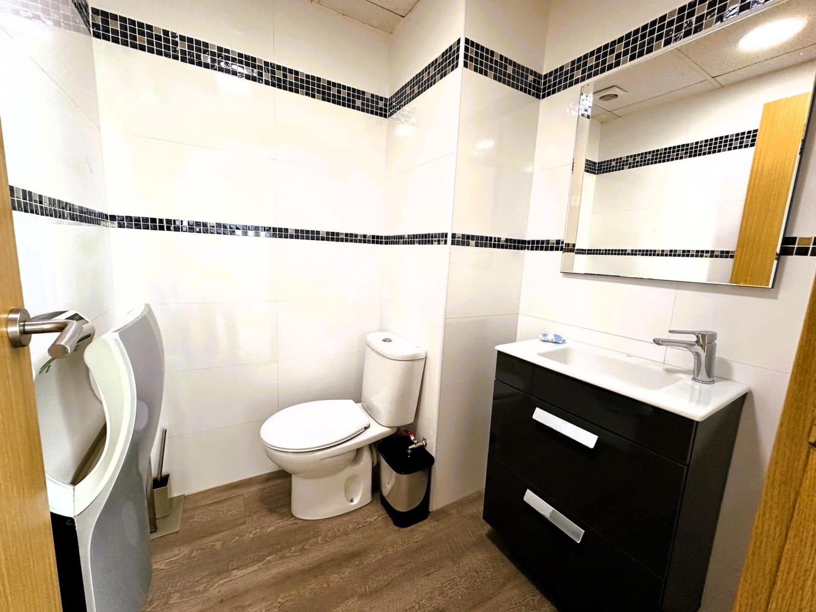 Kantoor te huur in Vila-real met garage - € 1.700 (Ref: 10185280)