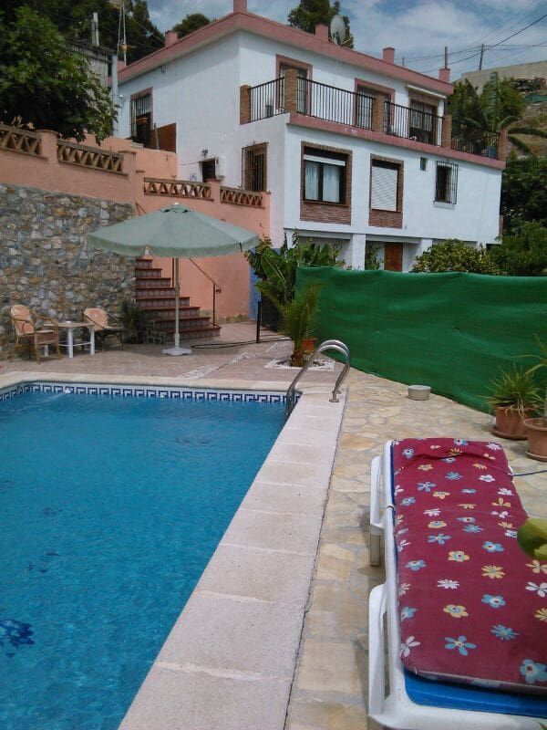 2 sovrum Hus att hyra i Almunecar med pool garage - 900 € (Ref: 9232154)