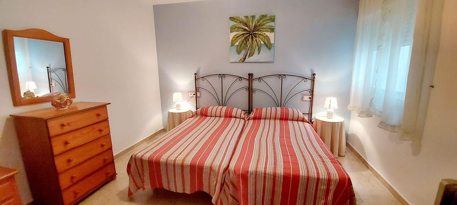 3 sovrum Strandlägenhet att hyra i La Herradura med garage - 900 € (Ref: 9246060)