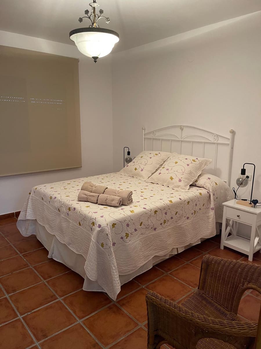 4 soveværelse Villa til leje i Almunecar med swimmingpool - € 3.000 (Ref: 9254089)