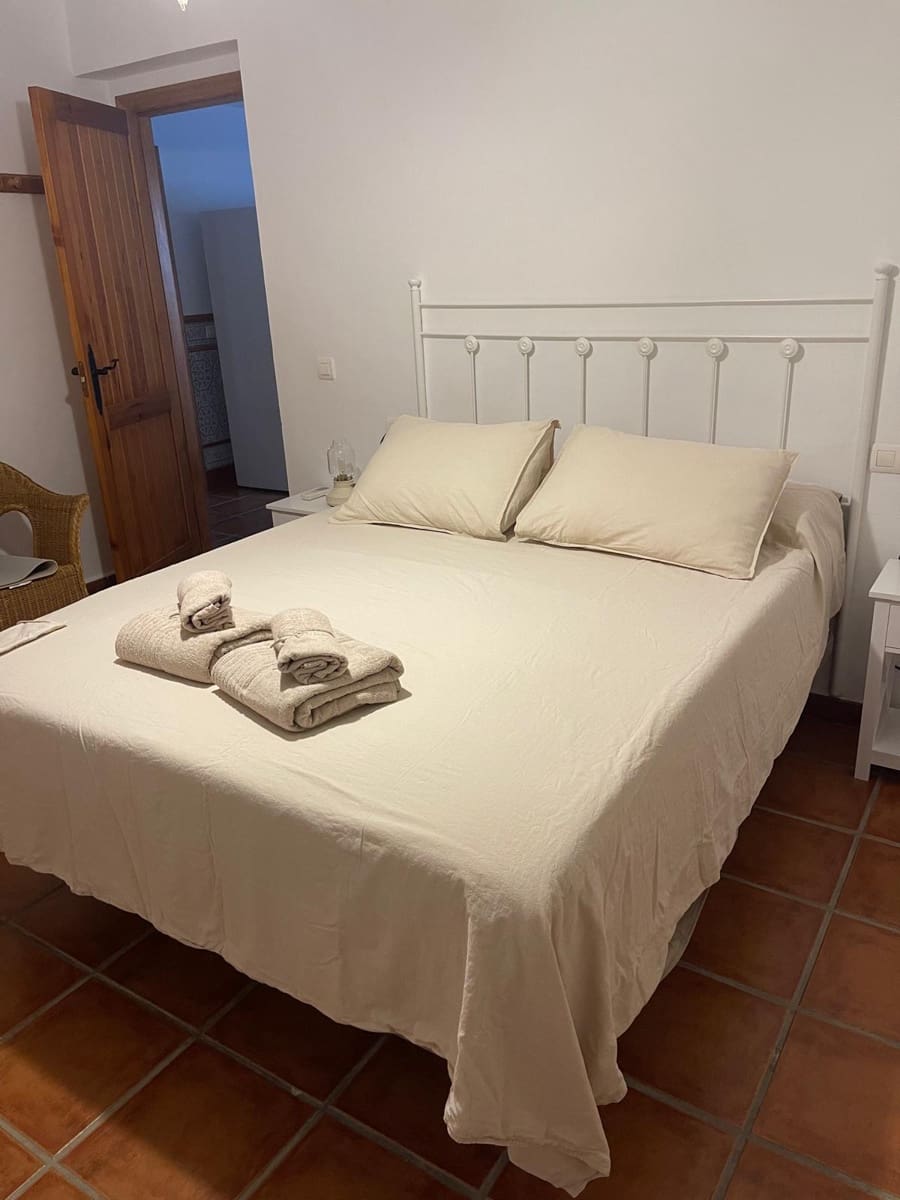 4 soveværelse Villa til leje i Almunecar med swimmingpool - € 3.000 (Ref: 9254089)