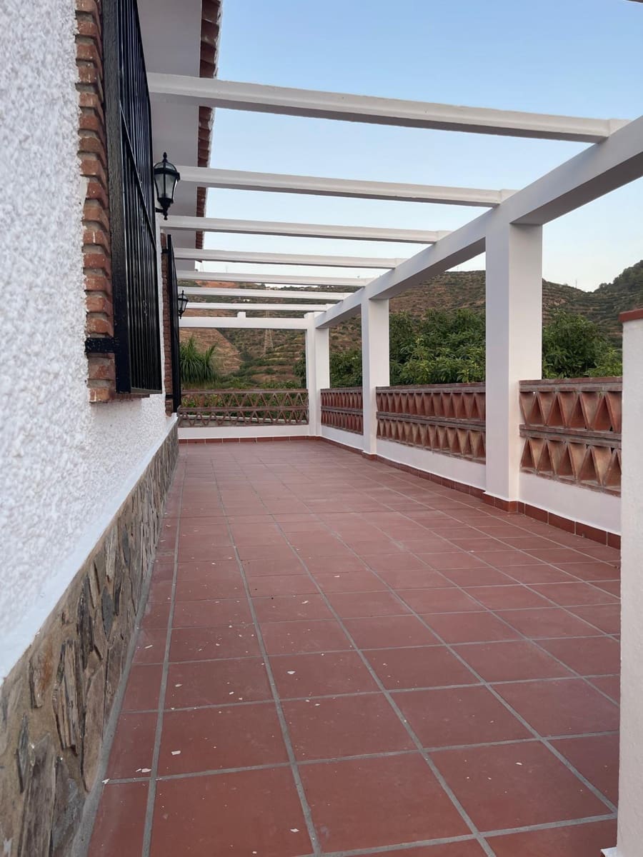 4 soveværelse Villa til leje i Almunecar med swimmingpool - € 3.000 (Ref: 9254089)