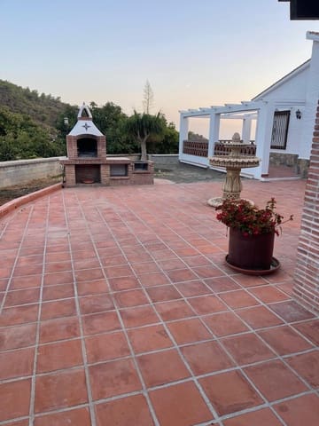 4 sovrum Villa att hyra i Almuñécar med pool - 3 000 € (Ref: 9254089)