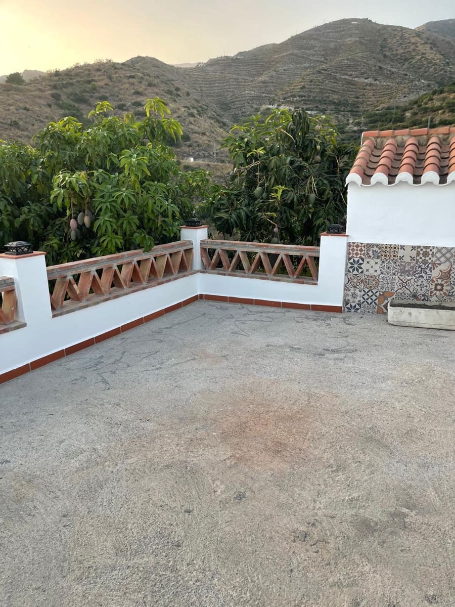 4 soveværelse Villa til leje i Almunecar med swimmingpool - € 3.000 (Ref: 9254089)