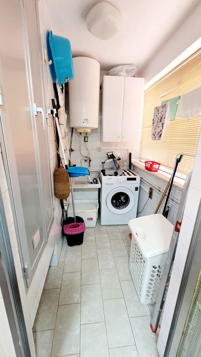 3 soveværelse Strandlejlighed til leje i Almunecar med garage - € 1.100 (Ref: 9256638)