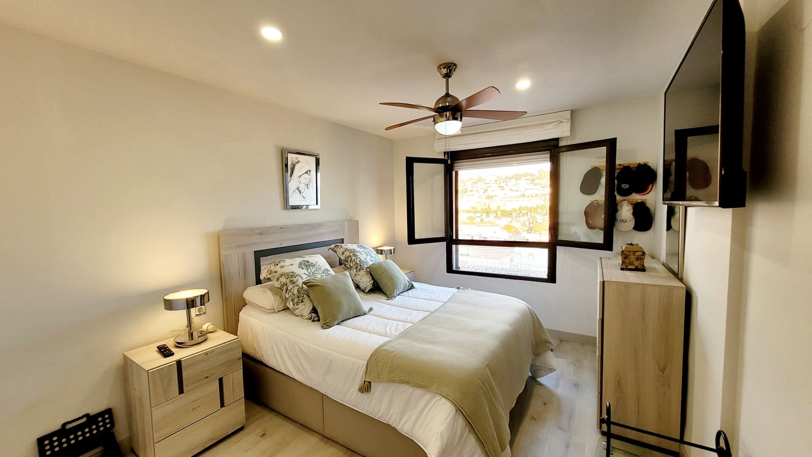 3 soveværelse Strandlejlighed til leje i Almunecar med garage - € 1.100 (Ref: 9256638)