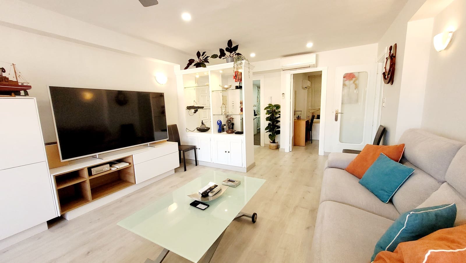 3 soveværelse Strandlejlighed til leje i Almunecar med garage - € 1.100 (Ref: 9256638)